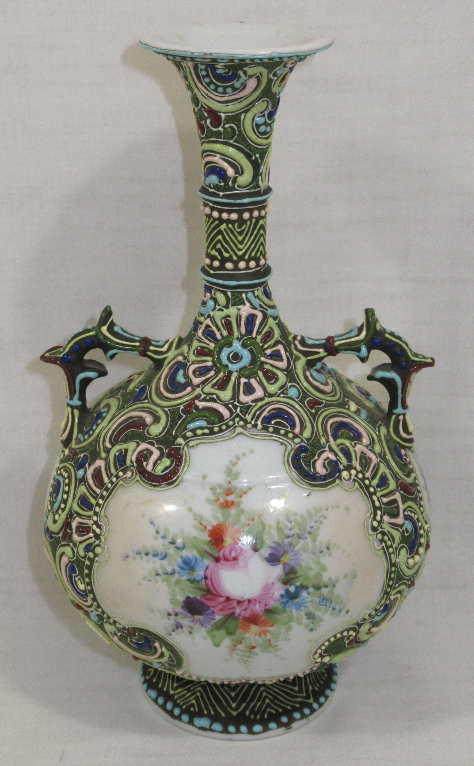 Nippon Moriage Vase: 8 3/4" T x 4 5/8" W