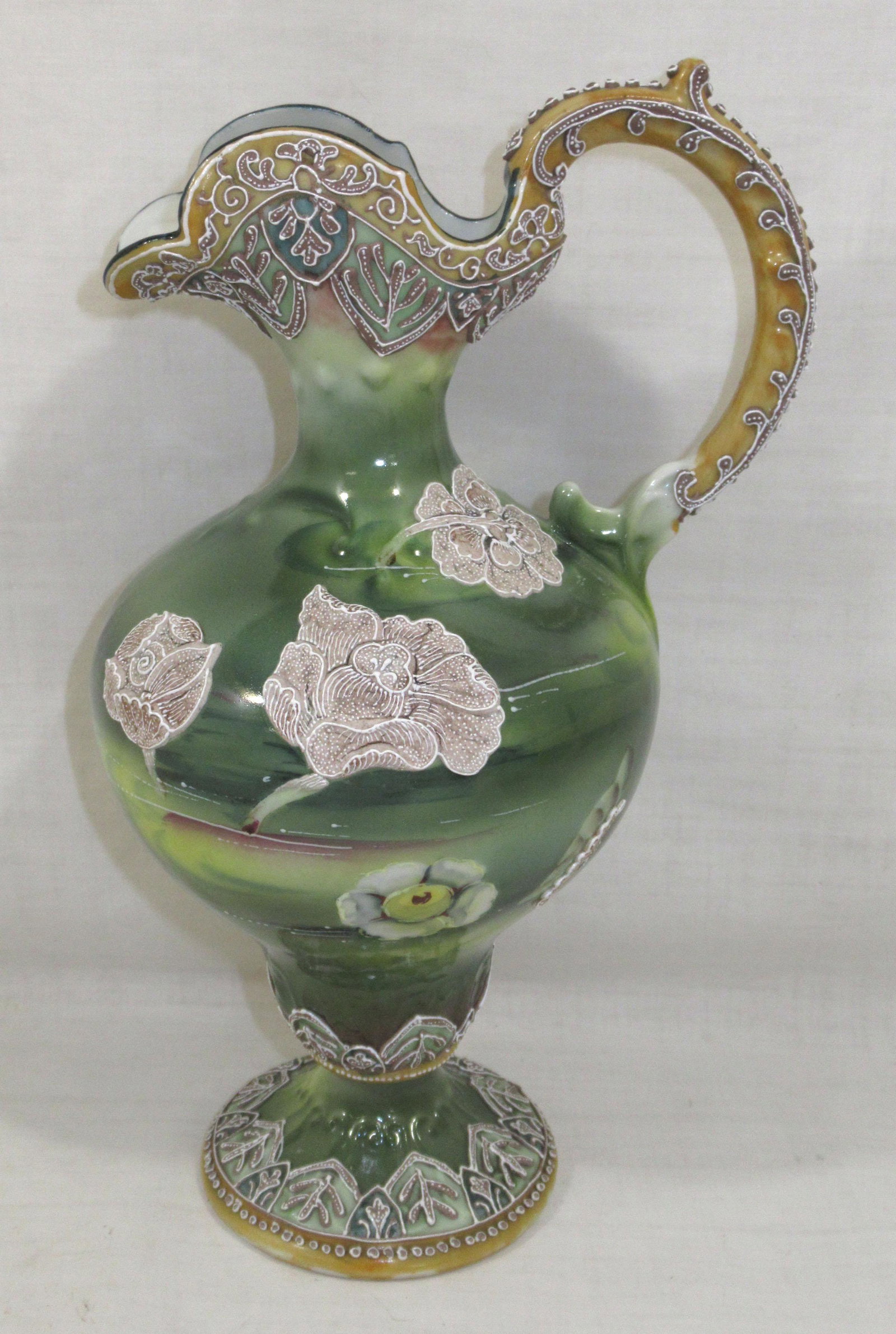 Nippon Moriage Ewer: 10 1/8" T x 5 3/4" W