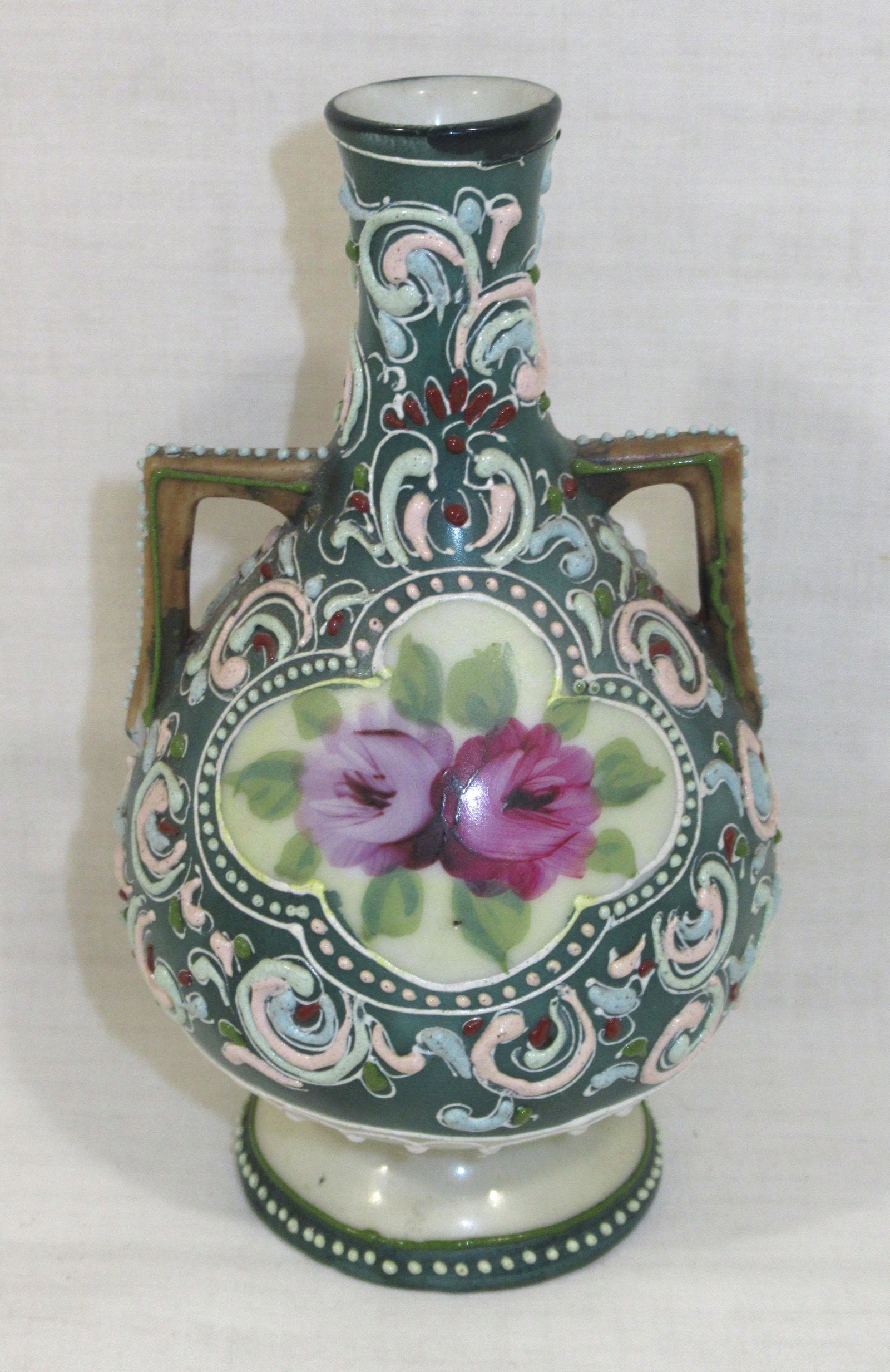 Nippon Moriage Vase: 5 1/8" T x 2 3/4" W