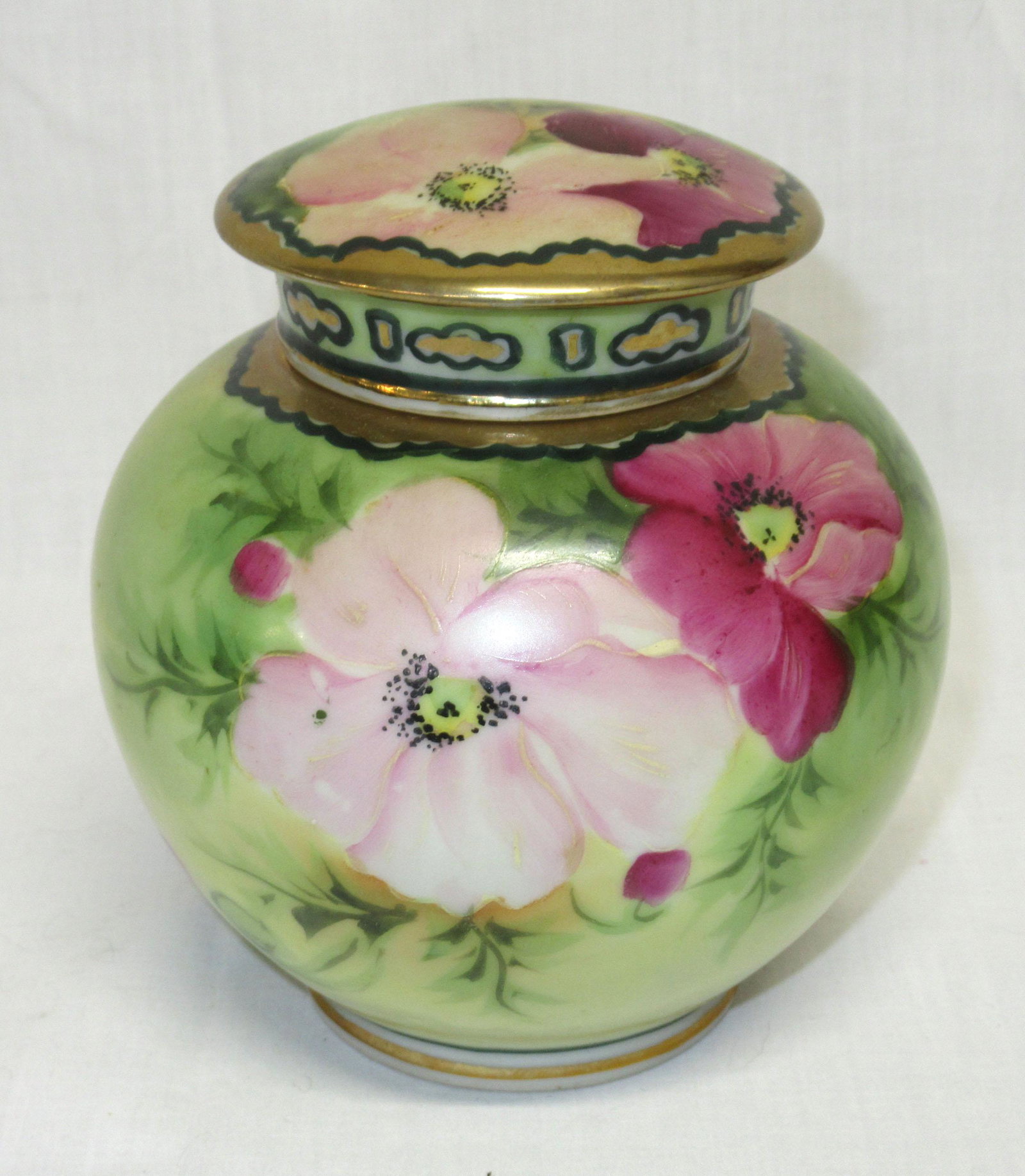 H.P. Nippon 3pc Potpourri Jar: 5 1/4"T x 4 1/2"W
