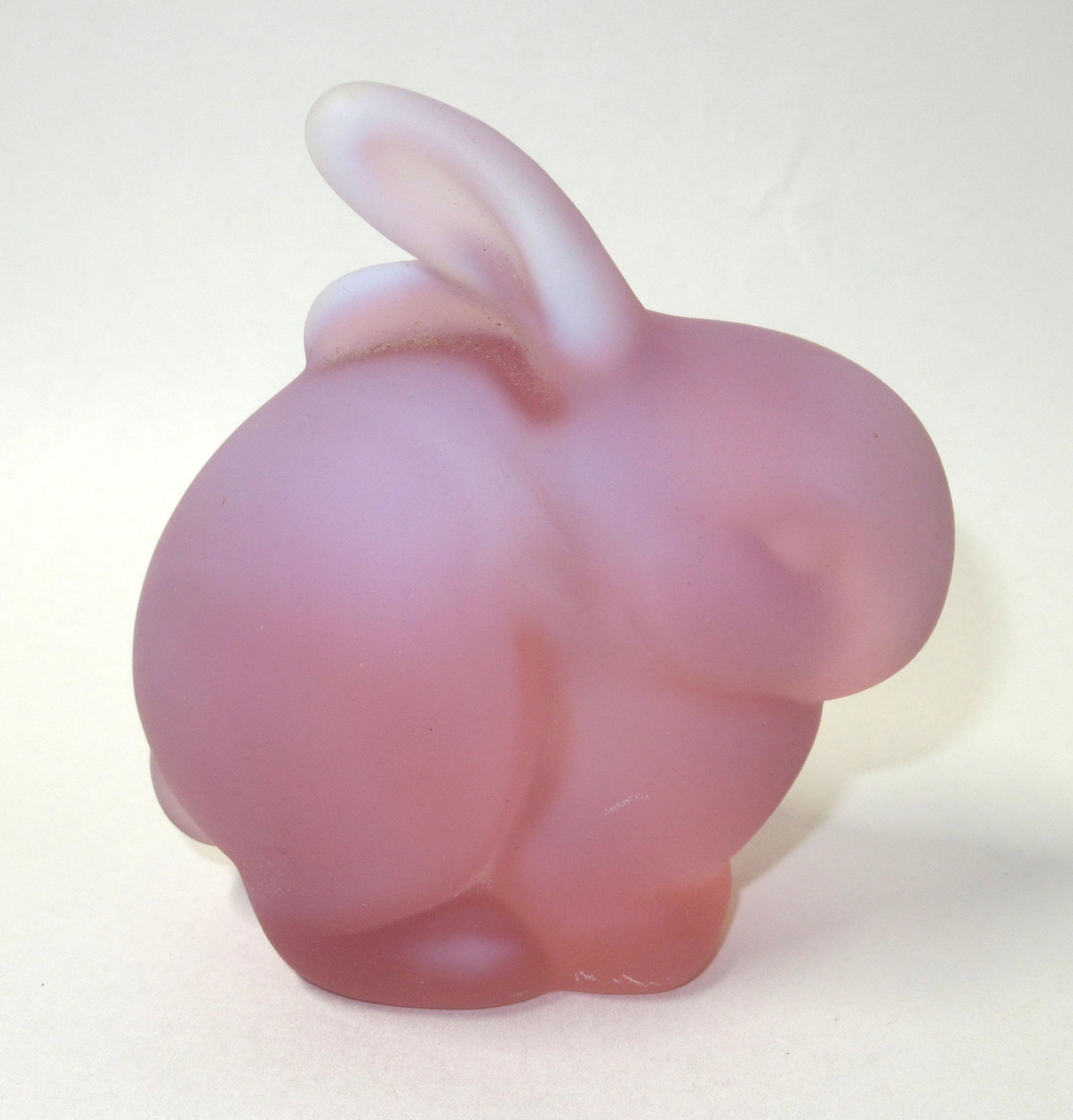 Fenton Opalescent Bunny: 3 1/4"T x 3" x 2"