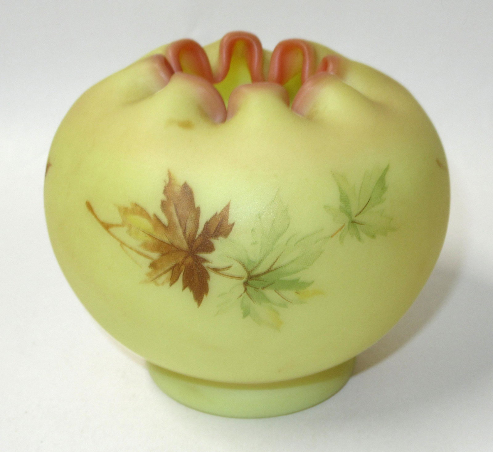 Fenton H.P. Burmese Rose Bowl: 3 1/2"T x 3 7/8"W