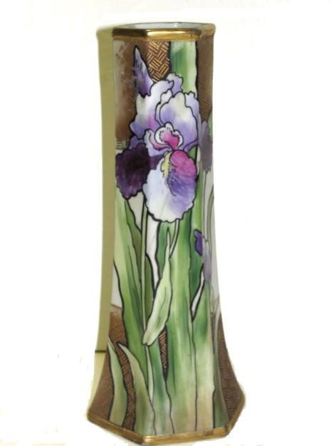 Nippon Vase With Orchids & Gilt Accents Motif: Condition very good. H.10'' Base 4 1/4''