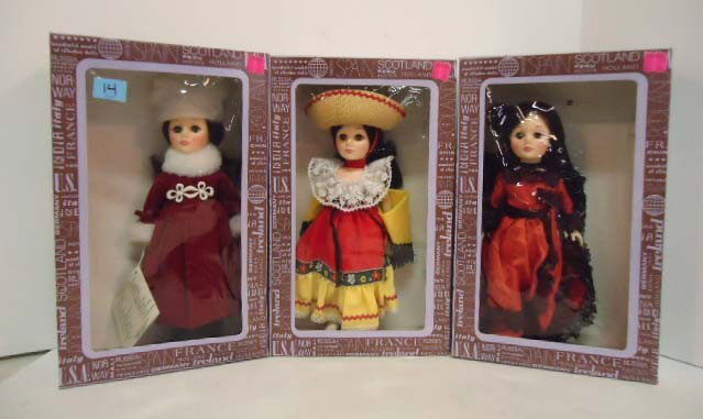 3 Effanbee International Dolls: Russia 1115, Spain : 12"