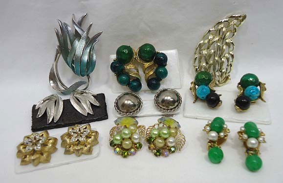 Kramer Earrings and Pins: 7 sets Kramer earrings & 2 Kramer pins include green bead, silver, & rhinestone, all clip backs