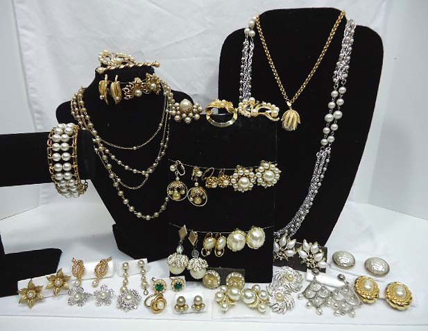 Huge Designer Signed Faux Pearl Lot: 32 Pc. Inc. Necklaces, Earrings, Brouches & Braclets by Coro, Star, Napier, OFA, Boucher, Sarah Coventry, Judy Lee, Erwin Pearl, R. Mandle, DFA, Francois & Charel