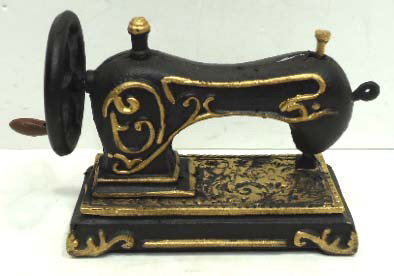 Cast Iron Toy Child's Sewing Mach.: 7"
