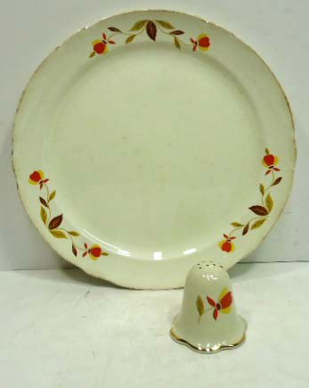 Halls Jewel Tea Autumn Leaf Dinner Plate & Pepper : 2 1/2" & 10" (2 Pc.)