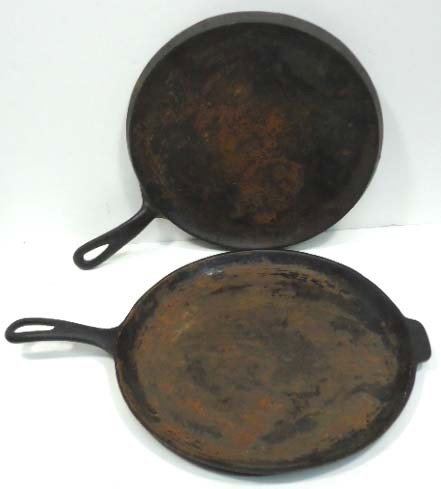 2 Wagner Griddles: 10" & 11"
