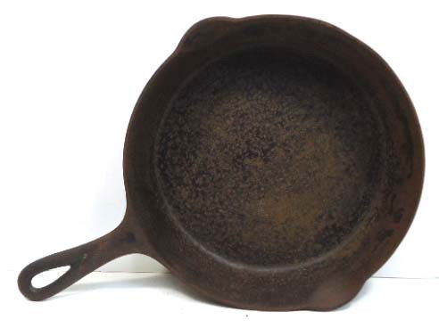 Griswold Cast Iron Skillet: Griswold- No. 7