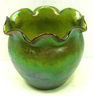 Loetz Vase: Unsigned, 5 1/4"