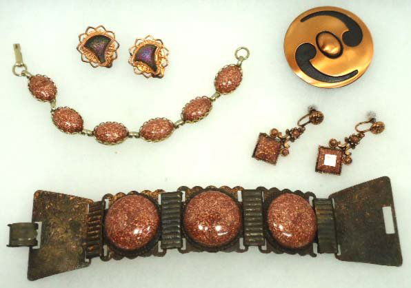 5pc Vtg. Goldstone Copper & Faux Cpr. Jew Lot: Inc. 7", 7 1/2" Bracelets, 2pr Earrings, Brooch