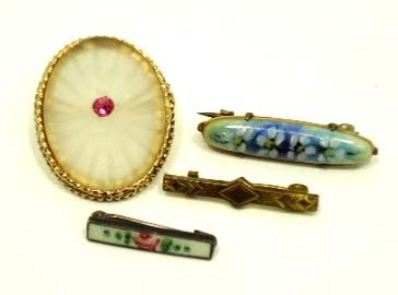 4 Antiq. Vict. Pins: 1" Camphor, 1" H.P. Porcelain, 1 1/2" Guilloche, 3/4" Pin