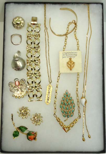 Vtg. Designer Sgnd. Jewelry Lot: 13pcs. Fossil, JJ, Gerry, & Park Lane