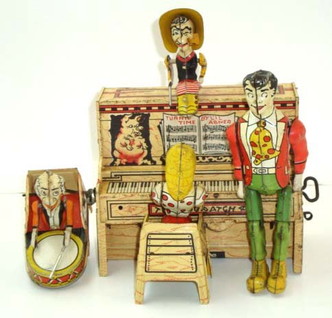 Key Wind Dogpatch Band: 8 1/4" x 9"