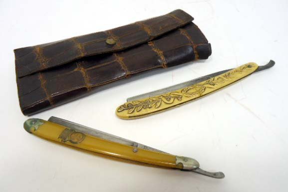2 Straight Razors: 7" Case