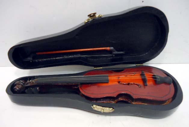 Miniature Violin W/ Case: Case- 9"