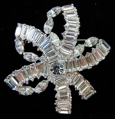Huge Vtg. Clear Baguette Brooch: 2 3/4" x 2 3/8" Stylized Bow Brooch w/ Clear Glass Baguette's & Navette's. Paste Set, Silvertone, Heavy.