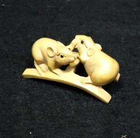 Carved Mice Netsuke: 2"