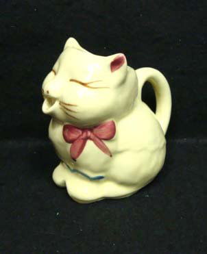 Shawnee Pottery Puss -n- boots Creamer: 5"T