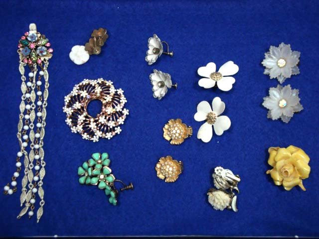 11pc Vtg. Floral Jewelry: Inc. 6pc Earrings, Lovely 2 1/4" Floral Brooch w/ Iridescent Rhinestone, 3 Odd Earrings