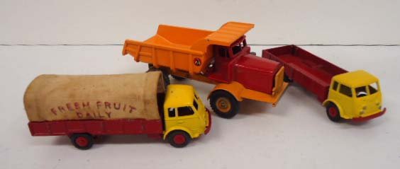3 Budgie Die Cast Trucks: 2 Budgie Renauets Vans & A Dump Truck 4"L - 4 1/2"L