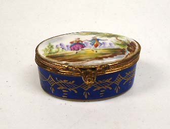 HP Sevres Pill Box: 2 1/4"L x 1"T