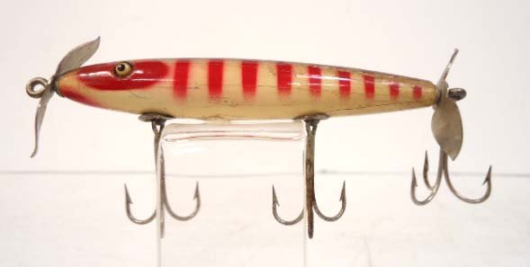 Old Wood Fishing Lure: 4 1/2"