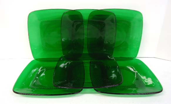 6 Forest Green Charm Plates: 8 1/4"