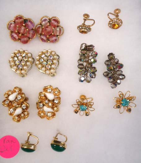 7 Pr.'s Vtg Designer Signed Earrings: Inc. Krammer Art Glass Bead, Weiss Faux Pearl AB Earrings, Hattie Carnegie, Judy Lee, Van Dell, BN