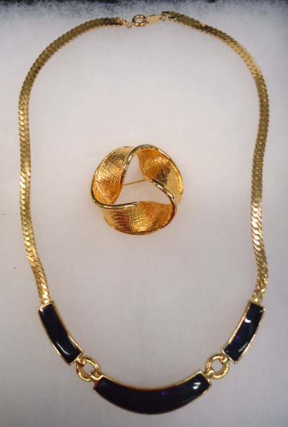 5 pc. TRIFARI, NAPIER, MONET Jewelry - 5