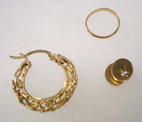 10K - 14Kt Jewelry 3.01g: 7/8" Earrings mrkd 10K ASK 1.33 g. Tie Pin mrkd B.A.B. 14K 1.41g. Baby Ring mrkd. BDA 10K .29g