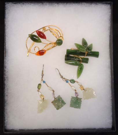 Jade & White Jade 3pc Jewelry: Inc. 2 - 2" Jade Navette Goldtone Pin's, 2" Carved White Jade & Jade Dangle Earrings