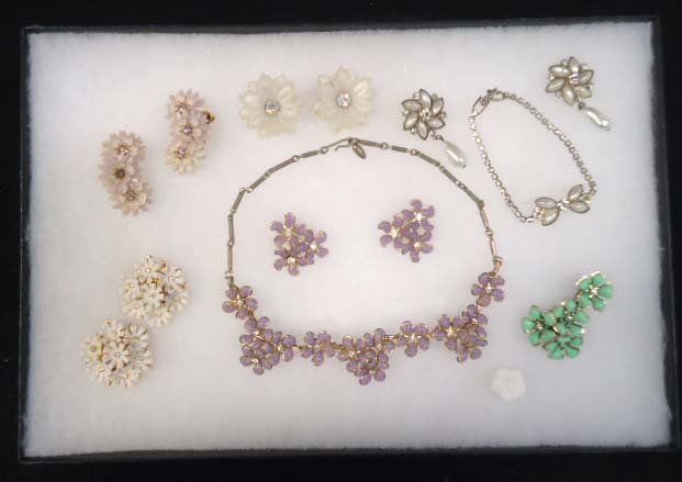 Vtg. Lucite Flower Necklaces & 9pc Jewelry: Inc. Lavender Flower Choker w/ Matching Earrings. 7" Rhinestone / Lucite Navette Bracelet & Earrings Set. 3 pr.'s of Plastic Rhin. Earrings.