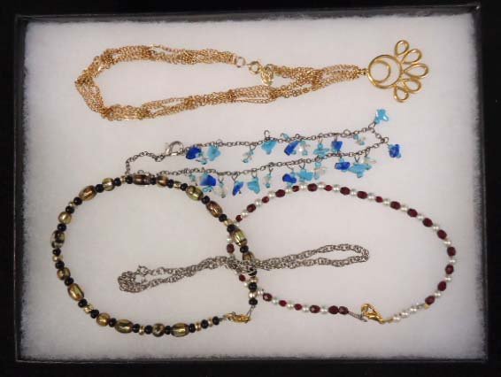 5 Vtg Ankle Bracelet's: Inc. Goldtone Park Lane, Blue Glass Bracelet, Lucite Bead