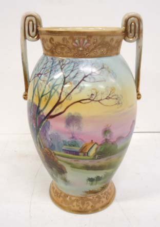 HP Nippon Vase: 10 1/2"T