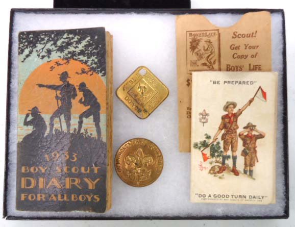 4 Boy Scout Items: 1933 Diary, 1934 Membership Chard & Cub Scout Medal 1 1/2" - 5"