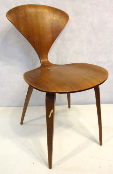 Cherner Mid Century Chair: Made by Plycraft, 31"T x 17"W x 21"D
