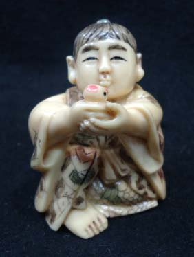 Oriental Netsuke: 2 1/4"T