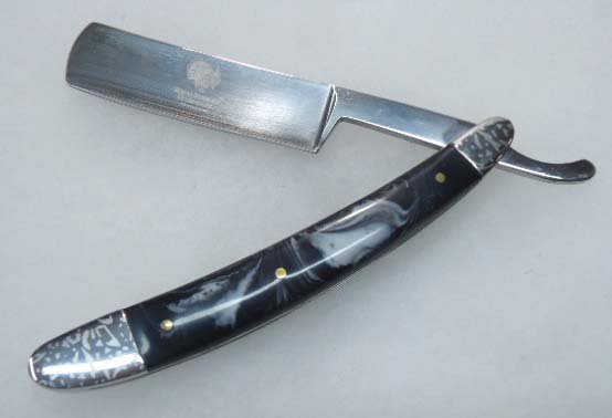 Wild Turkey Straight Razor: 6 1/2"L Closed