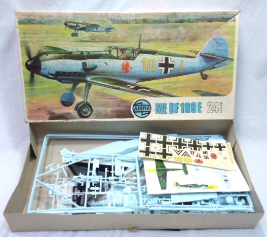 Messerschmitt 24th Scale Model Kit: Not Sure if Complete 22" x 11" Box