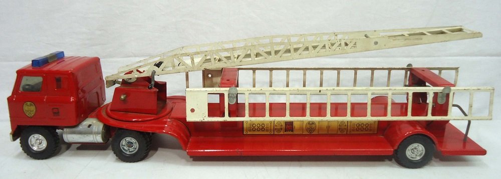 Ertl Hook & Ladder Truck: 28 1/2"L Total 6 1/4"T Truck 6 1/4"W Trailer