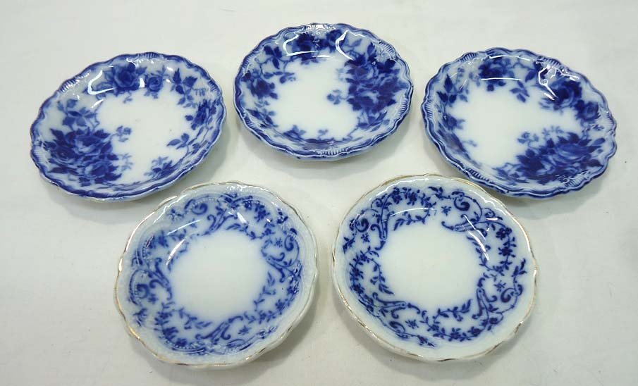 5 Flow Blue Butter Pats: 3 are Leon Pattern 3" & 3 1/4"