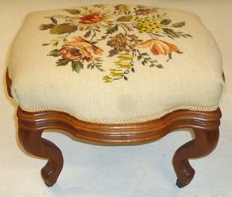 Vict. Walnut Footstool: 14 1/2"T x 20" x 16" Needlepoint Upholstery