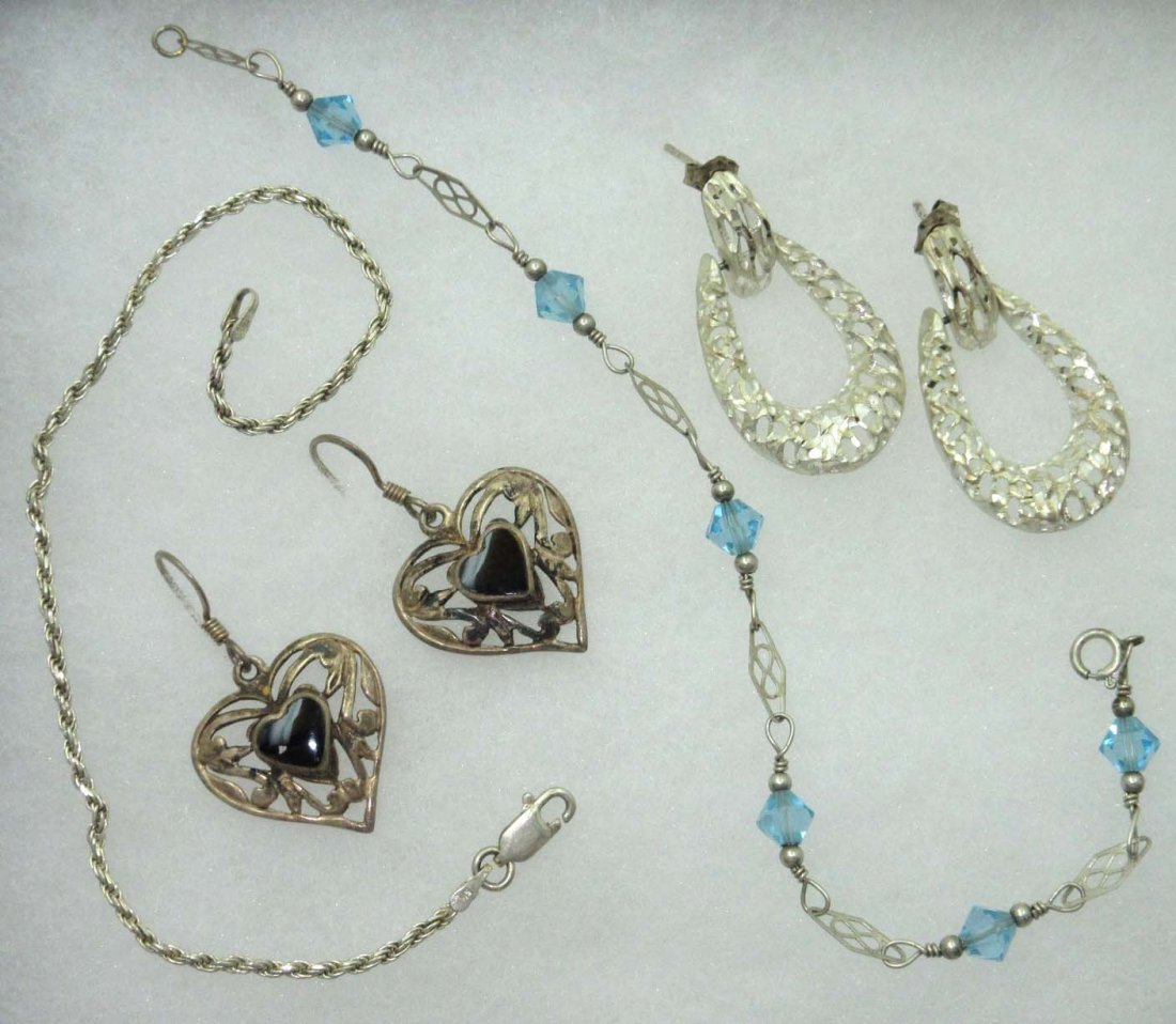 Sterling Bracelet's & Earrings 4pc.: Inc.7 1/2" Blue Gls Cone Bead Brac.,7 3/4" Brac. 2 Pr.'s 1 1/2" Pierced Earrings.