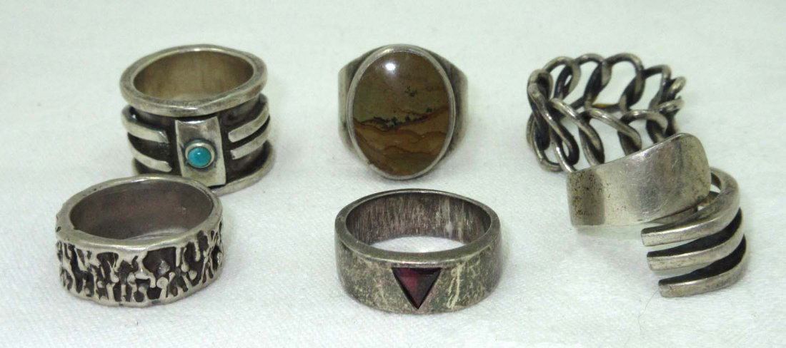 5 Sterling Men's Rings + 1: Inc. Sz.9 - 22mm Agate Ring, Sz.8 Turq. Cab. Ring. Sz. 8 1/2 Modern Art Ring. Sz.9 3/4" Amethyst Stone Ring, Sz. 8 Carved Ring.1.725oz - 48.95g Total Weight For All But Agate Ring.