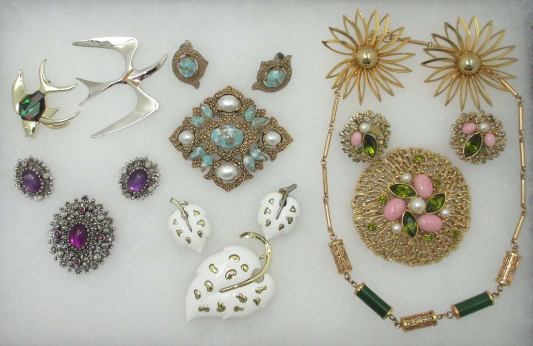 12 Pc.Sarah Coventry Jewelry: Inc. 4 Brooch Set's. Faux Jade Choker. Bird & Fish Pin's & Lg. Pr. Earrings