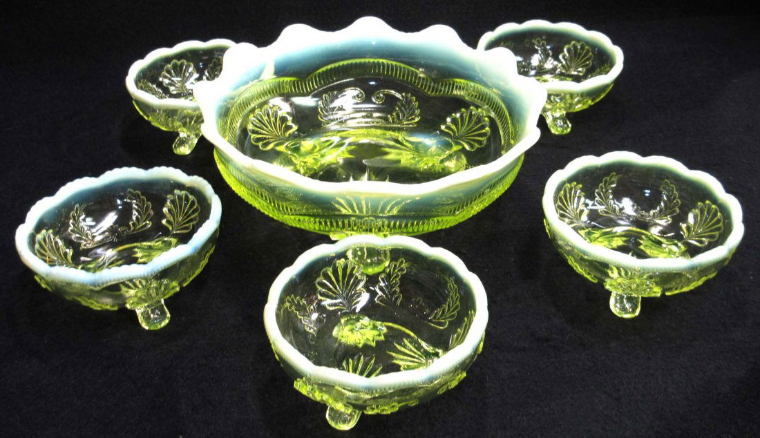 Vaseline Opal. Berry Set (1 of 5)