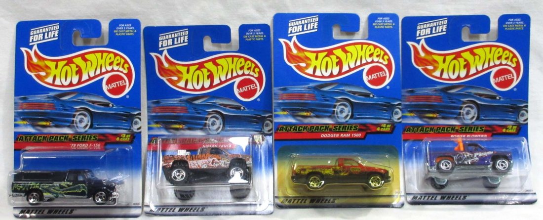 1999 Hot Wheels Attack Pack Set NIB: Complete Set