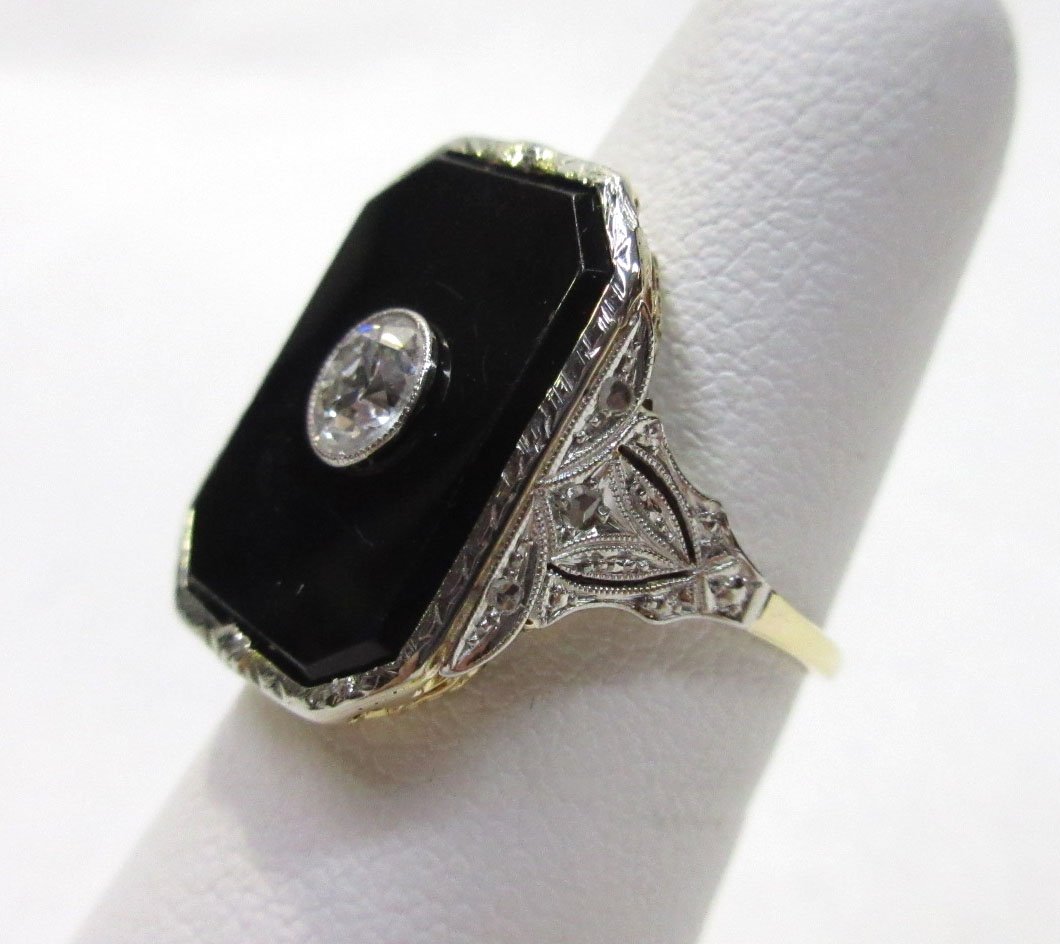 UnMrkd 14Kt & Platinum 1/2C Diamond/Onyx Ring (1 of 5)